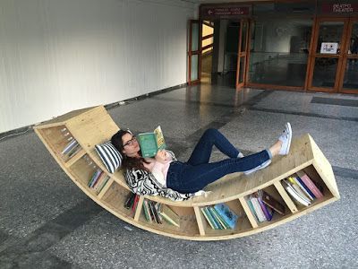 Rocking chair bookcase made by Sofia Alexiou for the Athens University's library - 1,285 nails were used! Bookcase Decorating Ideas, Bookshelf Chair, Creative Bookshelves, Bookcase Decor, Bookshelf Design, Repurposed Wood, Bookshelves Diy, Creative Furniture, Home Library