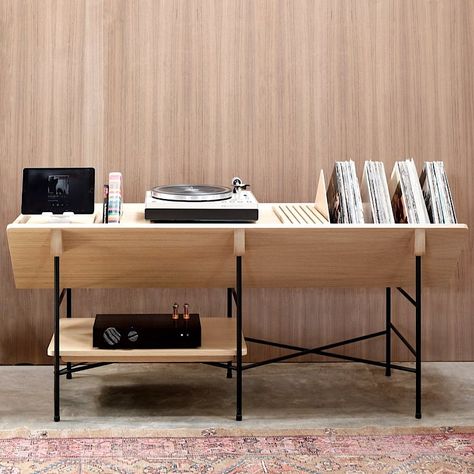 geology studio's open 45 credenza optimizes vinyl experience Turntable Shelf, Vinyl Furniture, Storage Furniture Design, Wall Of Sound, 45 Records, Vinyl Storage, Miami Design, Open Shelves, Wooden Tops