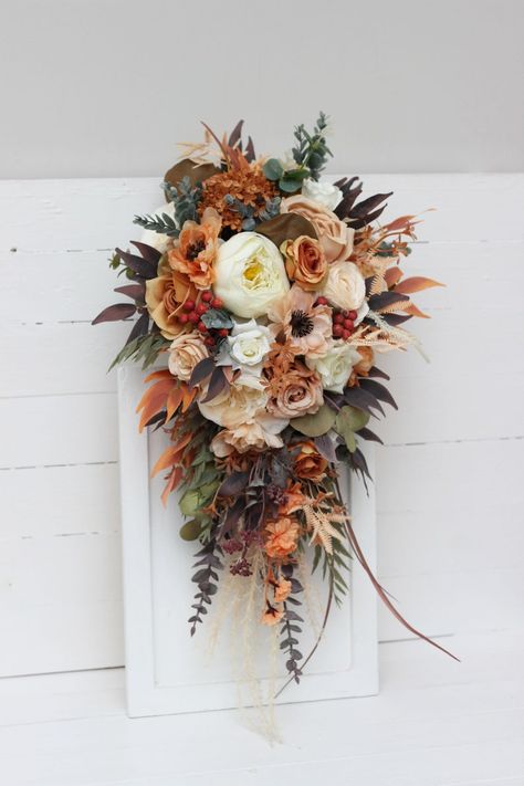 Terracotta Bridal Bouquet, Bouquet Fall Wedding, Faux Bouquet, Western Themed Wedding, Bridal Bouquet Blue, Cascading Wedding Bouquets, Boho Wedding Bouquet, Bridal Bouquet Fall, Boho Bouquet