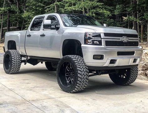 Vintage Chevy Trucks, Chevy Diesel Trucks, Trucks Lifted Diesel, Custom Chevy Trucks, Lifted Chevy, Lifted Chevy Trucks, Chevy Pickup Trucks, Jacked Up Trucks, Lifted Cars