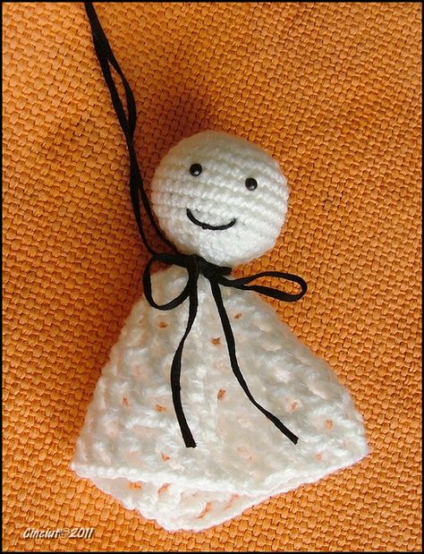 Teru teru bozu 3 by Cinciut, via Flickr Teru Teru Bozu, Halloween Knitting Patterns, Japanese Verbs, Halloween Knitting, Small Owl, Terms Of Endearment, Good Weather, Halloween Toys, Buddhist Monk