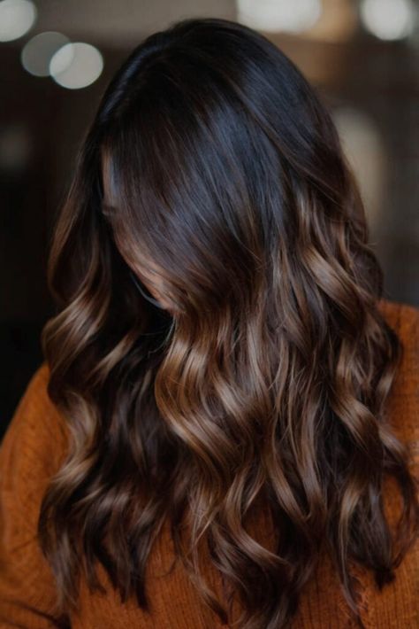 18 Chic Balayage for Dark Brown Hair to the Next Level! - Bangz Hair Design Fall Brown Balayage Hair, Fall Baylage Hair Brunettes, Fall Baylage Hair Brunettes Dark, Caramel Balayage On Dark Hair, Balayage On Dark Brown Hair, Balayage For Dark Brown Hair, Balayage Styles, Beige Blonde Balayage, Dark Brown Hair Balayage