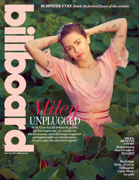 Miley Cyrus News, Magazine Cover Ideas, Graphic Design Magazine, Ornette Coleman, Magazine Design Cover, Magazine Front Cover, 잡지 레이아웃, Billboard Magazine, Radio Play