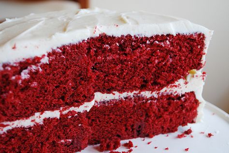 Red Velvet Cake:Ree & Leigh{Anne} - your homebased mom Cake With Marshmallow Frosting, Red Velvet Cake Recipe, Velvet Cake Recipes, Marshmallow Frosting, Red Cake, Chocolate Caliente, Take The Cake, Red Velvet Cake, Velvet Cake