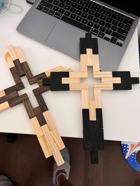 Spring Jenga Block Crafts, Jenga Art Ideas, Jenga Cross Craft, Jenga Block Cross Diy, Cross Wood Projects, Jenga Block Cross, Jenga Crafts, Wooden Crosses Diy, Wood Crosses Diy