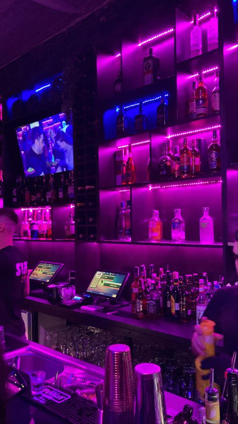 Purple Bar Aesthetic, Club Owner Aesthetic, Late Night Party Aesthetic, Party Life Aesthetic, Bar Aesthetic Night Party, Bar Party Night, Bar Aesthetic Night, Luxury Night Club, Bar Wallpaper