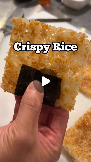 Sticky Rice Leftovers, Korean Crispy Rice, Healthy Puffed Rice Recipes, Crispy Rice Rolls Recipe, Crispy Cauliflower Rice, Puffed Rice Snacks, Leftover Rice Dessert, Rice Cups Baked, Korean Rice Noodle Recipes