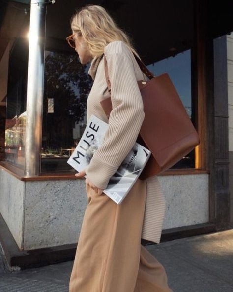 Photo Beige Outfit, Street Style Inspiration, Rachel Zoe, 가을 패션, Looks Style, Mode Inspiration, Womens Fashion Trends, Street Styles, Minimal Fashion