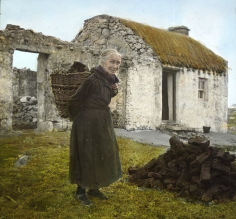 Woman with turf creel, Donegal Ireland 1936 Ireland Cottage, Ireland History, Irish Country, Erin Go Bragh, Donegal Ireland, Irish Women, Irish Cottage, Irish Culture, Old Irish