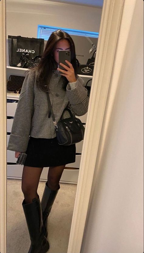 Chic Winter Outfits Street Style, Estilo Ivy League, Stile Blair Waldorf, Adrette Outfits, Elegantes Outfit Frau, Business Professional Outfits, Look Adidas, Fest Outfits, Estilo Indie