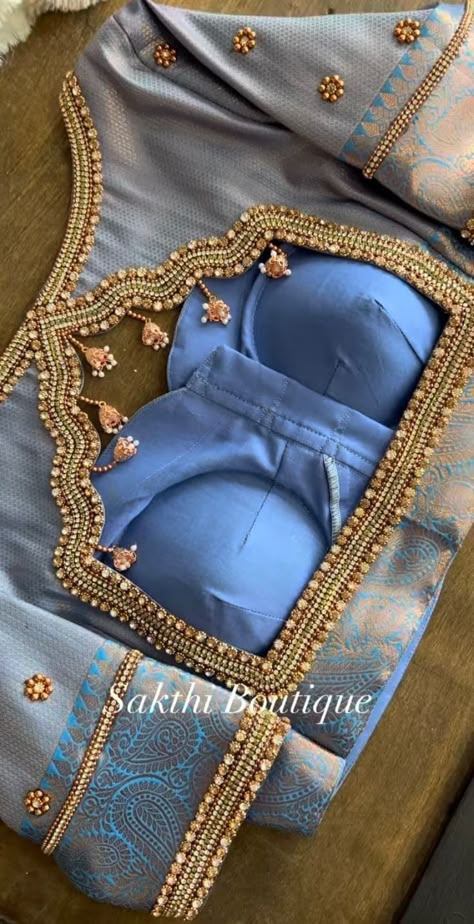 Zigzag Pattern Blouse Design, Simple Aari Work Neck Design, Arri Work Blouse Designs Wedding, Sakthi Boutique, Hand Embroidery Designs For Blouses, Latest Blouse Neck Designs, Blue Blouse Designs, Lace Blouse Design, Patch Work Blouse Designs