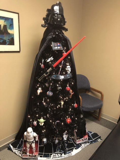 Star Wars Theme Christmas Tree, Theme Christmas Tree, Tree Toppers, Christmas Decor, Star Wars, Christmas Decorations, Christmas Tree, Christmas, Christmas Décor