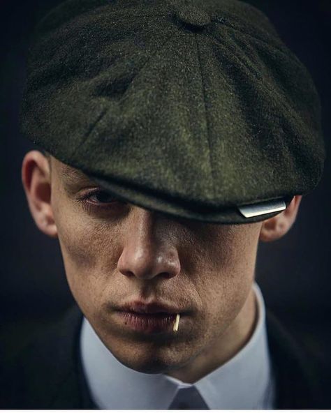 John Shelby . Season 1.Foto John Shelby Peaky Blinders, Peaky Blinders Merchandise, Peaky Blinders Theme, John Shelby, Peaky Blinders Season, Peaky Blinders Poster, Peaky Blinders Series, Peaky Blinders Characters, Joe Cole