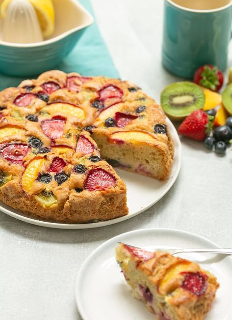 This Italian fruit cake is light, fluffy, and dairy-free! A simple-to-make dessert perfect for spring and summer! Heavenly Cake Recipe, Tiramisu Without Eggs, Italian S Cookies, Fruit Torte, Heaven Cake Recipe, Heavenly Cake, Italian Christmas Desserts, Italian Christmas Cookie Recipes, Italian Fruit