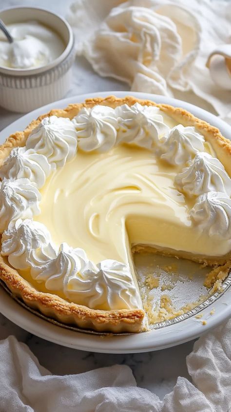 Vanilla Cream Pie: A Beginner-Friendly Dessert for Every Occasion – Susan Recipes Vanilla Cream Pie, Vanilla Filling, Custard Filling, Pie Shell, Vanilla Cream, Vanilla Bean, Custard, Easy Desserts, Whipped Cream