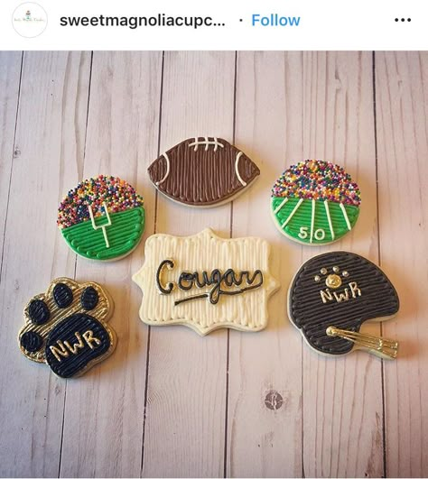 Butter Cream Cookies Decorated, Homecoming Cupcakes Ideas, Football Buttercream Cookies, Football Cookies Buttercream, Football Sugar Cookies, Buttercream Frosting Cookies, Football Cookies, Making Butter, Buttercream Decorating