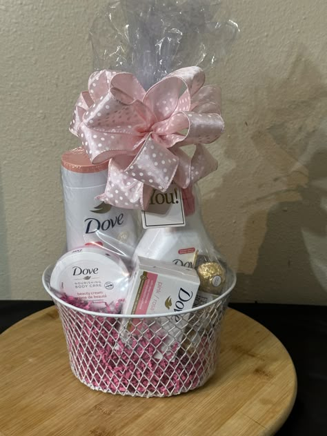 Hygiene Gift Basket Ideas, Hygiene Basket, Mother’s Day Gifts Baskets, Bridal Shower Gift Ideas Baskets, Pedicure Gift Basket, Diy Mother's Day Gift Basket, Gift Baskets For Him, Mothers Day Baskets, Homemade Gift Baskets