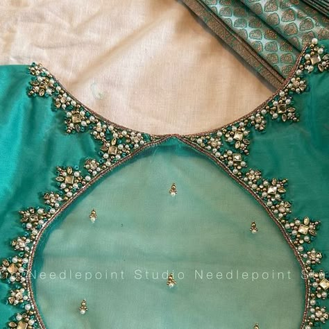 New Model Hands For Blouse, Boat Neck Aari Blouse Designs, Boat Neck Aari Work Blouse Designs, Flower Aari Work Designs, Boat Neck Aari Work Designs, Boat Neck Blouse Designs, Basic Blouse Designs, Maggam Blouse, Model Blouse