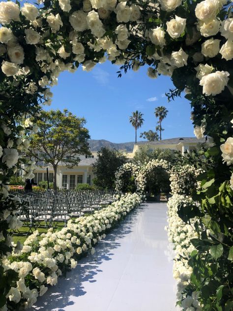 Rosewood Miramar Wedding, Wedding Rp, Montecito Wedding, Wedding Scenery, Beach Wedding Setup, Rosewood Miramar, White Rose Wedding, Montecito California, Slip Wedding Dress