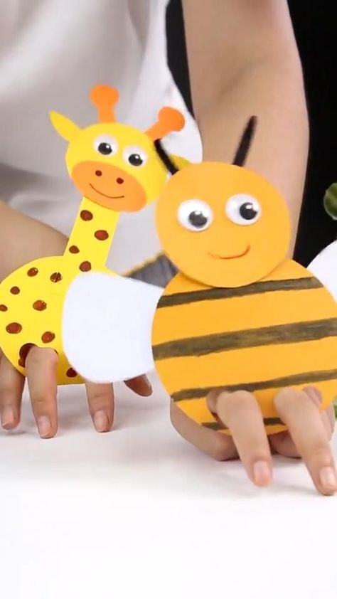 Bee Paper, Bee Crafts For Kids, Kraf Kertas, Craft Easy, Animal Crafts For Kids, Paper Animals, Kraf Diy, Bee Crafts, Paper Crafts Origami