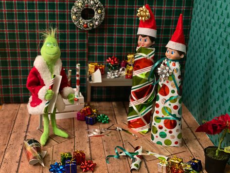 Elf On The Shelf Grinch Ideas Elves, Elf On The Shelf Wrapped Up, The Grinch And Elf On The Shelf, Elf On A Shelf Grinch Ideas, The Grinch Elf On The Shelf Ideas, Elf With Grinch Ideas, Elf Shelf Grinch, Elf And The Grinch, Grinch Elf On Shelf