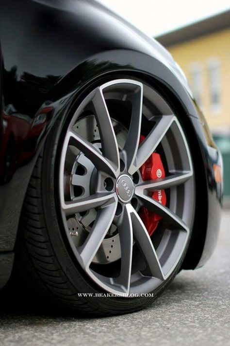 RS4 wheels Audi Wheels, Cool Old Cars, Yantai, Car Wheels Rims, Vw Touran, Vw T6, Rims And Tires, Rims For Cars, Audi Rs