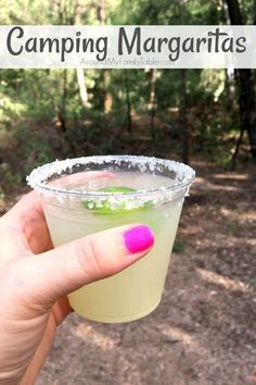 Camping Margaritas ~ for delicious slushie on your next camping trip! Camping Margaritas, Camping Ideas For Couples, Desserts Nutella, Camping Drinks, Dessert Halloween, Tent Camping Hacks, Green Liquid, Camping Diy, Retro Camping