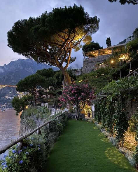 Italy Magazine, Lake Como, Pretty Places, Positano, Amalfi Coast, Travel Aesthetic, Amalfi, A Tree, At Night