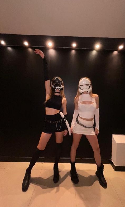 Storm Trooper Costume Women, Star Wars Stormtrooper Costume, Stormtrooper Costume, Storm Trooper Costume, Friend Costumes, Star Wars Stormtrooper, Storm Trooper, Christmas Outfits, Costumes For Women