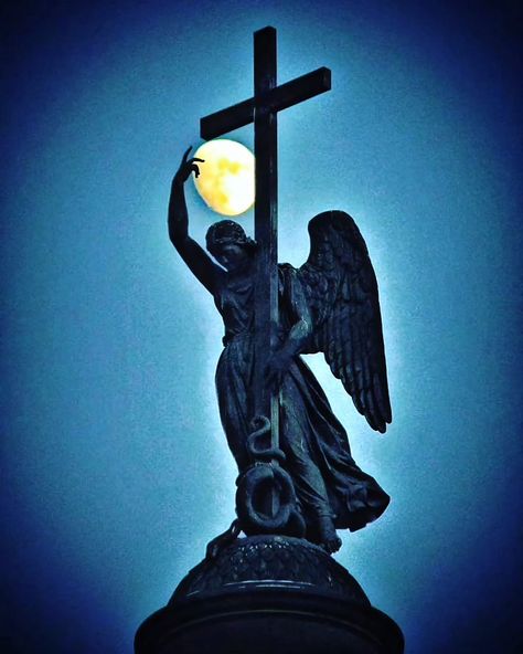 Quotes Jesus, Church Aesthetic, Angel Statue, Cemetery Art, Jesus Wallpaper, Angel Aesthetic, Angel Statues, Gothic Aesthetic, Arte Inspo