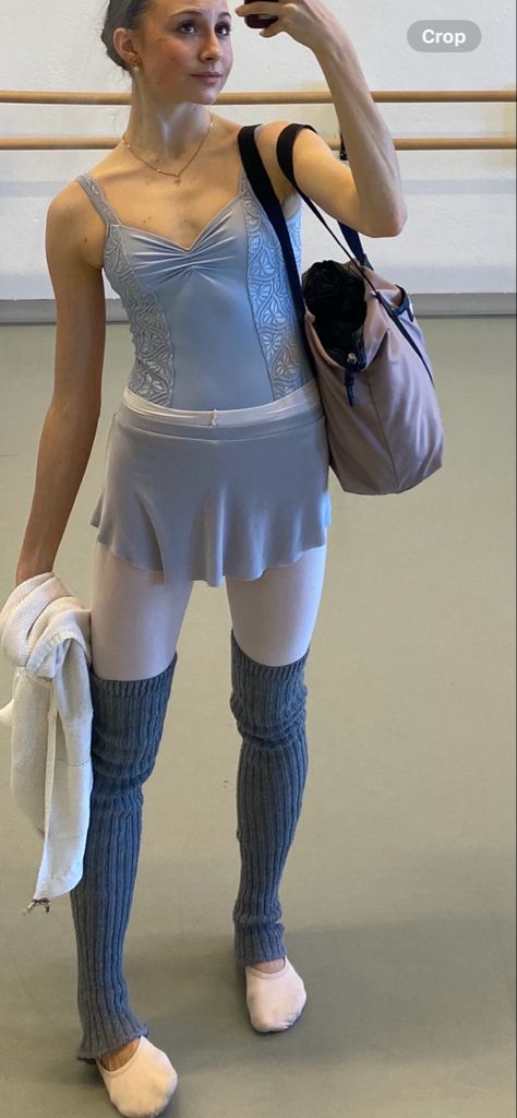 Modern Ballet Outfit, Ballet Teacher Outfit, Ballet Training Outfit, Balletcore Streetwear, Teaching Fits, Ballet Fits, Dance Fits, Ballet Outfits, Dance Class Outfit