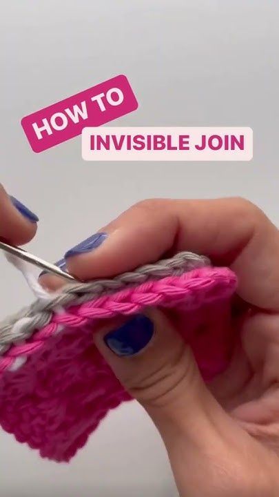 CROCHET: How to do invisible join (seamless) for granny squares Crochet Granny Square Beginner, Crochet A Granny Square, Granny Square Pattern Free, Joining Granny Squares, Crochet Granny Square Tutorial, Easy Granny Square, Granny Square Tutorial, Granny Square Projects, Barbie Summer