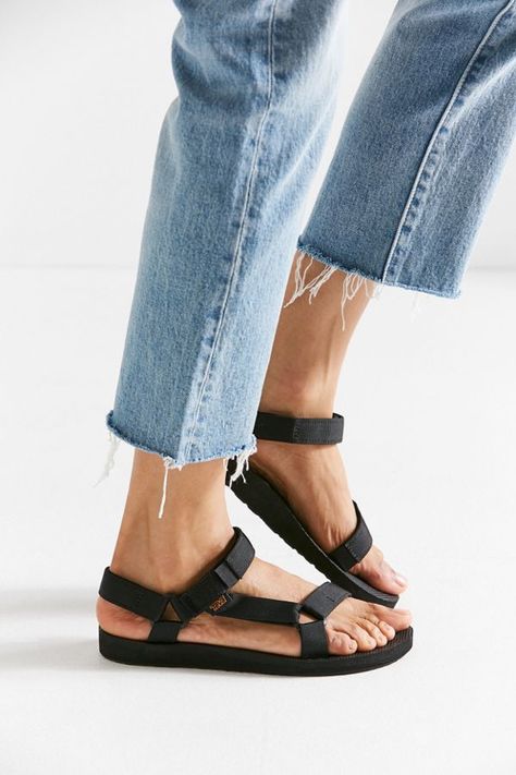 Slide View: 4: Teva Original Universal Sandal Tevas Sandals, Teva Sandals Outfit, Teva Sandal, Summer Shoes Sandals, Teva Original Universal, Cheap Sandals, Wild Diva Shoes, Teva Sandals, Sandals Outfit