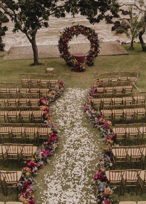 Rustic Wedding Decorations, Outdoor Fall Wedding, Wedding Aisle Decorations, Outdoor Wedding Decorations, Aisle Decor, Wedding Aisle, Wedding Cake Designs, Forest Wedding, Wedding Mood