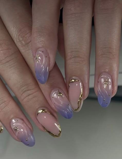 Rapunzel Nails Ideas, Tangled Nails Ideas, Rapunzel Acrylic Nails, Purple And Gold French Tip Nails, Rapunzel Nail Ideas, Ethereal Nail Art, Rapunzel Nail Designs, Thailand Nails Designs, Rapunzel Themed Nails