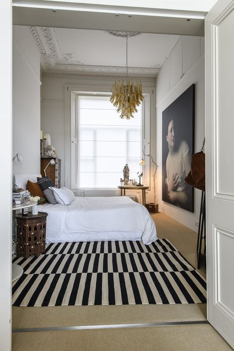 Bedroom Eclectic Vintage, Room With White Furniture, Painting Staircase, Windows On The World, Apartment Decor Inspiration, Dream House Interior, Apartment Inspiration, Room Inspiration Bedroom, Dream House Decor