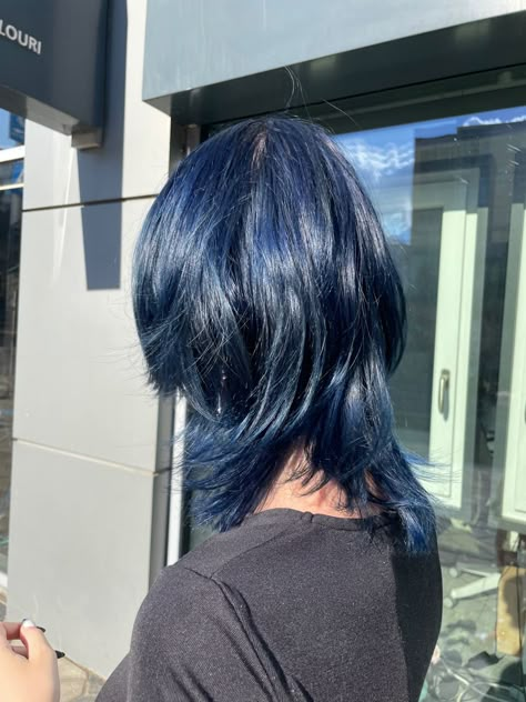 Blue With Purple Hair, Dark Blue Hair With Light Blue Streaks, Blue Hair Without Bleach, Blue Wolfcut, Black Hair Blue Tips, Dark Blue Short Hair, Blue Peekaboo Hair, Blue Hair Short, Deep Blue Hair