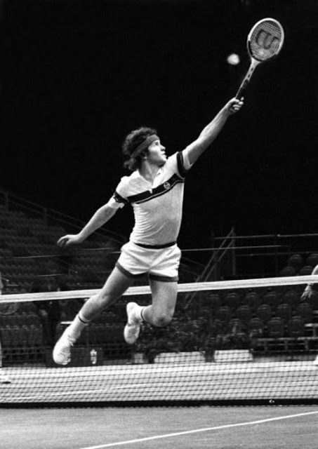 TOP TENNIS: John Mcenroe Beginner Tennis, Tennis Rules, Ivan Lendl, How To Play Tennis, Jimmy Connors, Tennis Photography, Tennis Men, Tennis Photos, Tennis Lessons