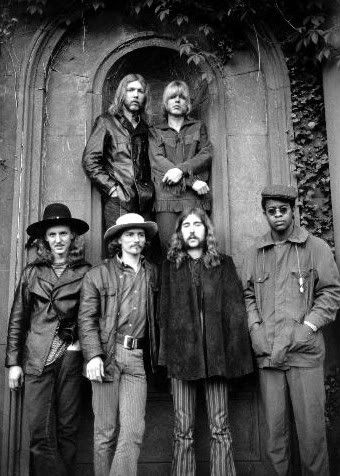 Allman Brothers Music Monday, The Allman Brothers, Rock And Roll History, Allman Brothers Band, Rose Hill, Allman Brothers, Musica Rock, Southern Rock, Band Photos