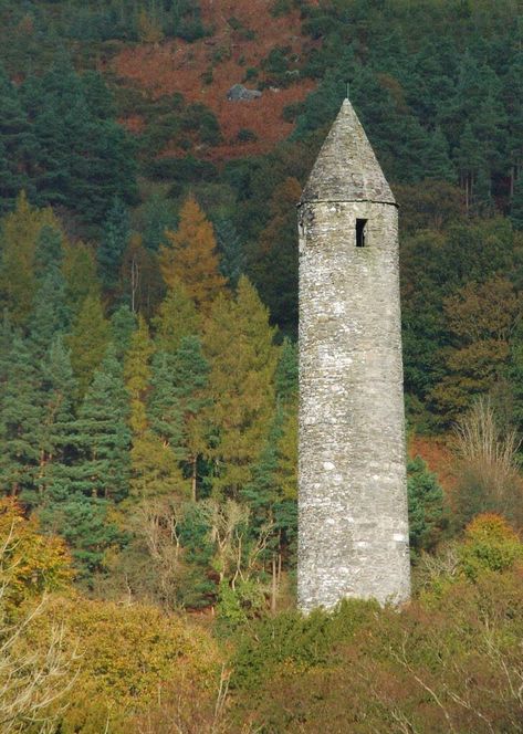 Ireland Wicklow, Glendalough Ireland, Irish Architecture, Leave Art, Ireland Photography, Round Tower, Fairytale Art, Architecture Exterior, Architecture Art