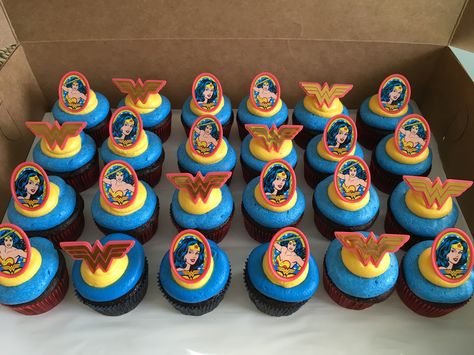 wonder woman cupcakes Wonder Woman Cupcakes, Acv Benefits, Home Libraries, Baking Ideas, Birthday Woman, Birthday Cupcakes, Wonder Woman, Benefits, Wonder