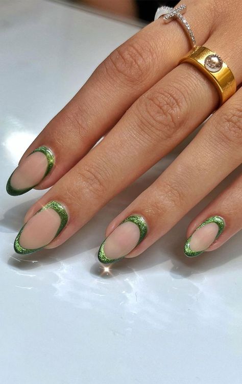 Green Border Frame, Border Nails, Frame Nails, Matte Green Nails, Fur Nails, Stylish Nail Art, Green Nail Art, Popular Nail Designs, Nail Design Inspiration