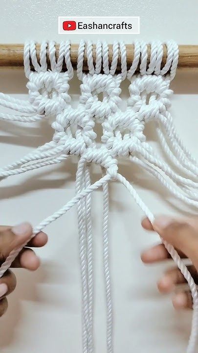 Fibre Art Wall Hanging, Macrame Things To Make, Macrame How To Step By Step, Macrame Design Pattern, Macrame Patterns Tutorials Wall Hangings, Macrame Rug Tutorial, Wall Hanging Macrame Diy, Macrame Hammock Pattern, Beginner Macrame Projects