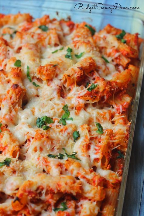 Chicken Parmesan Baked Pasta Recipe Baked Pasta Recipe, Makanan Italia, Resep Pasta, Pastas Recipes, Chicken Parmesan Pasta, Pasta Casera, Low Fat Cheese, Baked Pasta, Baked Pasta Recipes