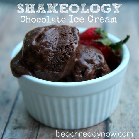 Shakeology Ice Cream, Shakeology Mug Cake, 21 Day Fix Desserts, Ice Cream Beach, 21 Day Fix Recipes, Ice Cream Making, Shakeology Recipes, Chocolate Shakeology, Beachbody Recipes