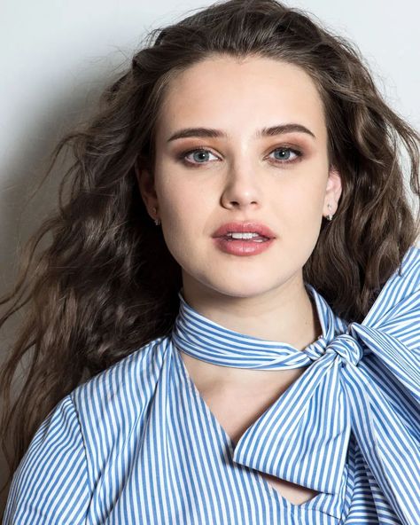 Katherine Langford, Hollywood Celebrities, Actress Photos, Beauty Face, Alabama, Beauty Women, Long Hair, A Woman, Hollywood