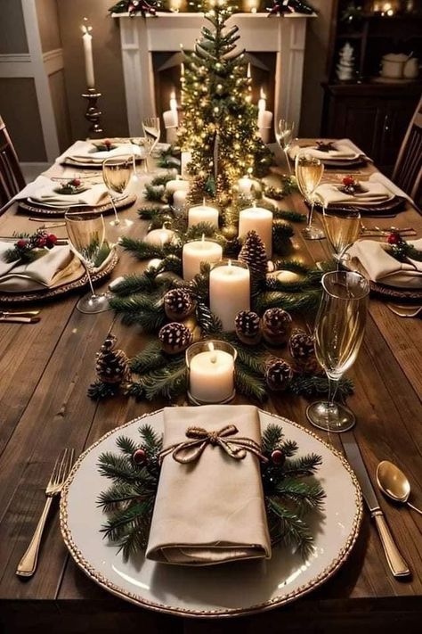 Christmas Harvest Table, Brown Christmas Table Settings, Thanksgiving Dinner Table Aesthetic, Fancy Dinner Decorations Ideas, Thanksgiving Aesthetic Table, 2024 Thanksgiving Table Decor, Aesthetic Thanksgiving Table, Thanksgiving Table Layout, Thanksgiving Table Set Up