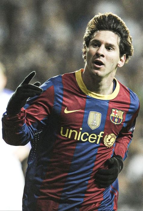 Messi Cold Photos, Cold Messi Pics, Messi Cold, Messi 2011, Messi 2010, Young Messi, Messi Pictures, Messi Psg, Messi Poster