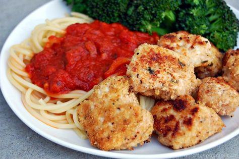 Chicken Parmesan Bites, Parmesan Bites, Hcg Recipes, Chicken Parm, Chicken Meals, Chicken Fingers, Chicken Parmesan, Croquettes, Toddler Meals