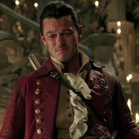 Gaston 2017, Beauty And The Beast Movie 2017, Luke Evans Actor, Gaston Beauty And The Beast, Beauty And The Beast 2017, Beauty And The Beast Costume, Mal And Evie, Beauty And The Beast Movie, Daughter Of Zeus